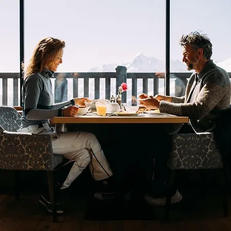 Enzian Hochsoelden Superior Hotel 4*