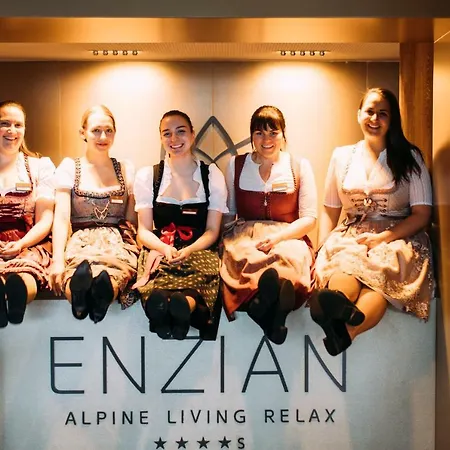 Enzian Hochsoelden Superior 4* 솔덴